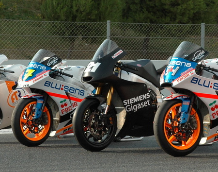 La moto de Aoyama tenía una nueva toma de aire para el airbox.